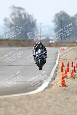 media/Sep-20-2025-TrackDaz (Sat) [[27f0cde673]]/B Group/220pm (Turn 9)/